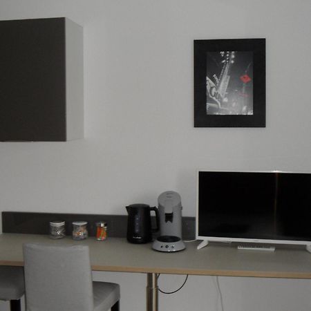 # Studio Bon Emplacement Avec Parking # 이작크 외부 사진